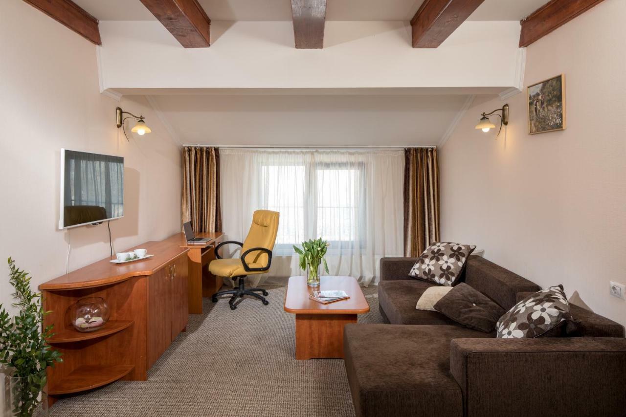 Hotel Rozmarin Predeal Buitenkant foto