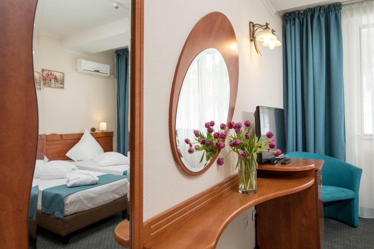 Hotel Rozmarin Predeal Buitenkant foto